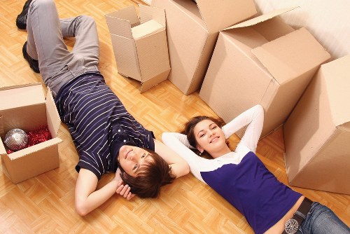 Strong moving boxes and protective materials suitable for Battersea customers